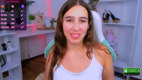 Snapshot of _eliizabeth__ chatting on 12, 11, 2025 Lizzy online show from 12, 11, 2025