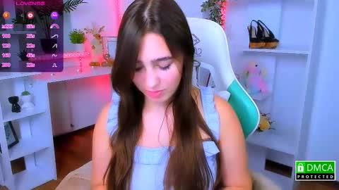 Snapshot of _eliizabeth__ chatting on 15, 11, 2025 Lizzy online show from 15, 11, 2025