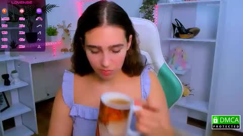 Snapshot of _eliizabeth__ chatting on 23, 11, 2025 Lizzy online show from 23, 11, 2025