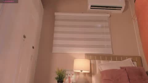 Snapshot of _emily__cb chatting on 7, 1, 2026 Hi Im Emily online show from 7, 1, 2026