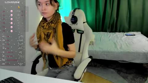 _emily__strike_ online show from 13, 1, 2026