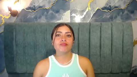 Snapshot of _emma_diamond_ chatting on 22, 10, 2025 Emma online show from 22, 10, 2025