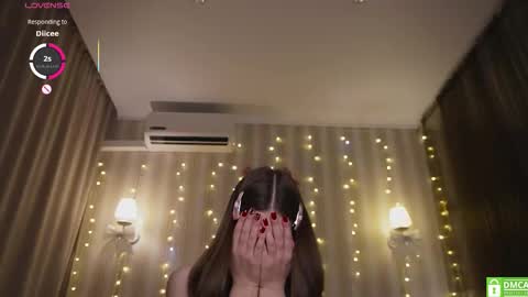 Snapshot of _eva_lee chatting on 5, 12, 2025 Alice online show from 5, 12, 2025