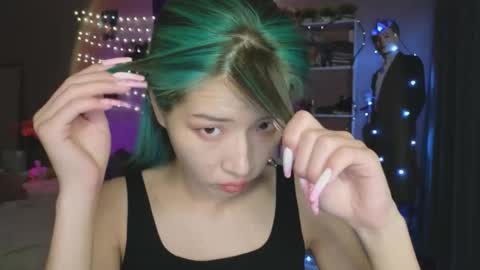 Snapshot of _eve____ chatting on 15, 10, 2025 EveEva online show from 15, 10, 2025