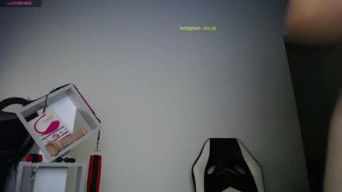 Snapshot of _exa_ chatting on 8, 1, 2025 Exa help me position myself with your thumb up thanks online show from 8, 1, 2025