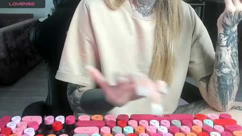 Snapshot of _feralberry__ chatting on 28, 3, 2026 Alis online show from 28, 3, 2026