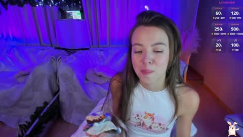 Snapshot of _fluffybunny_ chatting on 19, 12, 2024 Goldy Grace online show from 19, 12, 2024