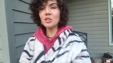 Snapshot of _frankie_rivers chatting on 1, 3, 2025 Frankie Rivers allmylinks online show from 1, 3, 2025