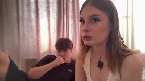 Kaithie and Jessie online show from 30, 6, 2026