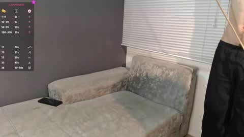 Laura  Juan online show from 5, 2, 2025