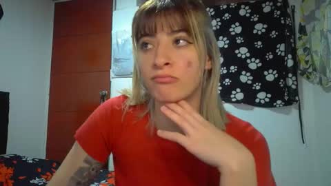 Mia-foster online show from 5, 4, 2026