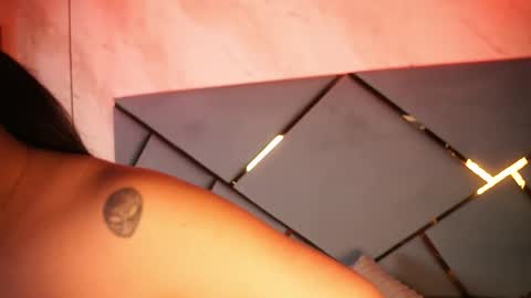 _giggy online show from 4, 12, 2025