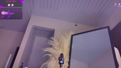 Snapshot of _gretta1 chatting on 8, 4, 2026 Gretta online show from 8, 4, 2026