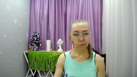 _greybunny_ online show from 25, 12, 2024
