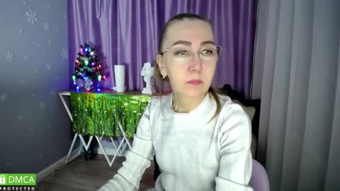 _greybunny_ online show from 4, 1, 2025