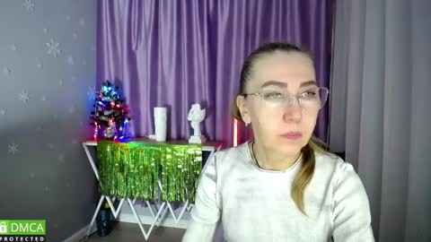 _greybunny_ online show from 14, 1, 2025