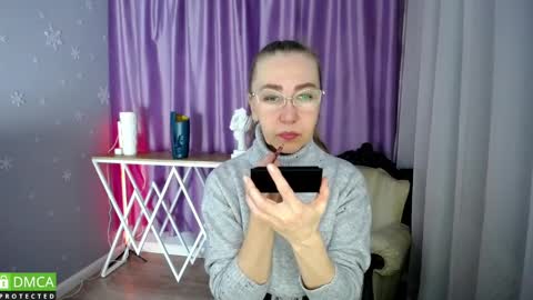 _greybunny_ online show from 17, 1, 2025