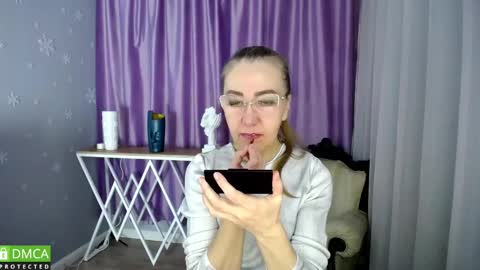 _greybunny_ online show from 23, 1, 2025