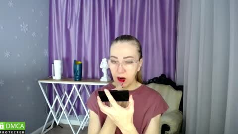 _greybunny_ online show from 8, 2, 2025