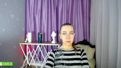 _greybunny_ online show from 24, 2, 2025