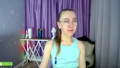 _greybunny_ online show from 28, 2, 2025