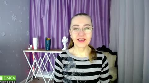 _greybunny_ online show from 10, 3, 2025