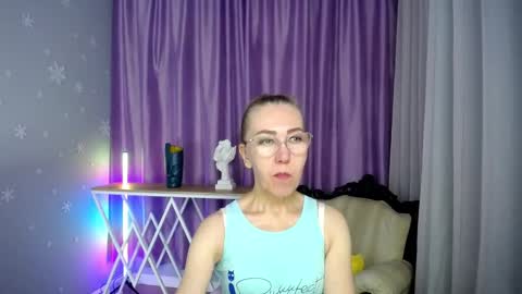 _greybunny_ online show from 13, 9, 2025