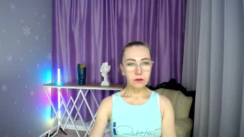 _greybunny_ online show from 15, 9, 2025