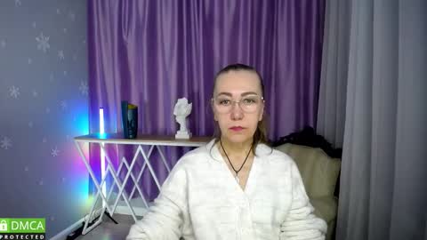 _greybunny_ online show from 23, 9, 2025