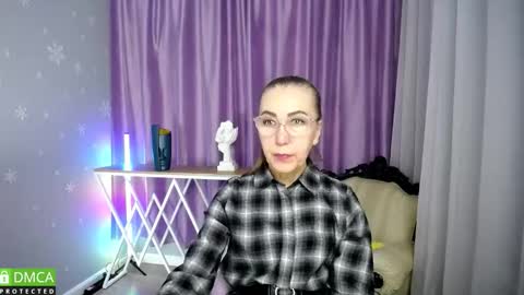 _greybunny_ online show from 27, 9, 2025