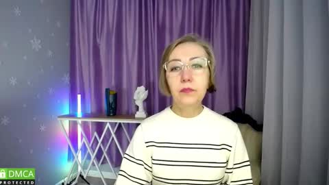 _greybunny_ online show from 13, 10, 2025