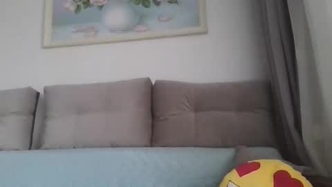 Snapshot of _hidden_frommymoom_ chatting on 20, 4, 2026 Criss4u online show from 20, 4, 2026