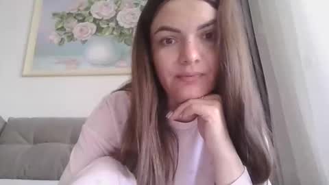 Snapshot of _hidden_frommymoom_ chatting on 28, 4, 2026 Criss4u online show from 28, 4, 2026