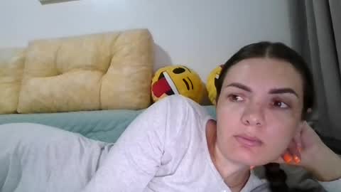 Snapshot of _hidden_frommymoom_ chatting on 14, 7, 2026 Criss4u online show from 14, 7, 2026