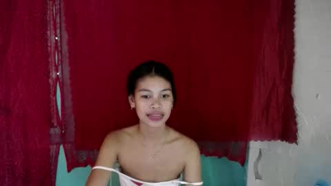Snapshot of _honeyletxx chatting on 27, 9, 2025 _honeyletxx online show from 27, 9, 2025