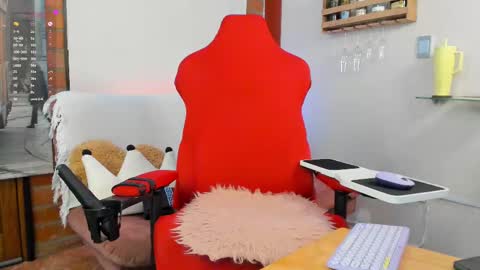 Snapshot of _hottie__ chatting on 13, 2, 2025 _hottie__ online show from 13, 2, 2025