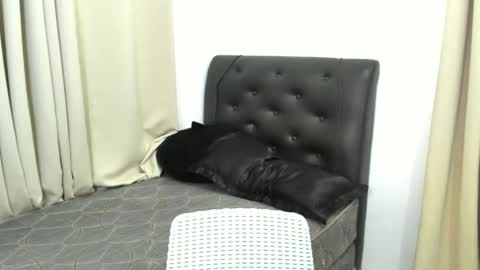 yanie online show from 30, 11, 2025