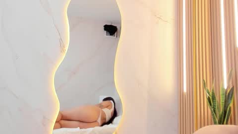 _iris_evans online show from 18, 10, 2025