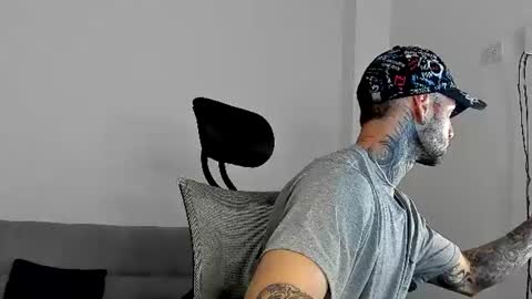Snapshot of _jamesleandros chatting on 25, 7, 2026 jeison online show from 25, 7, 2026