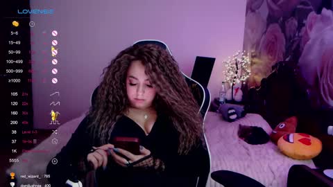 Snapshot of _just_a_queen_3 chatting on 4, 12, 2024 _just_a_queen_3 online show from 4, 12, 2024