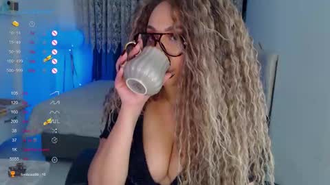 _just_a_queen_3 online show from 19, 12, 2025