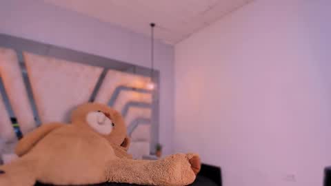 KAYLA online show from 2, 2, 2026