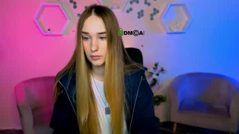 Snapshot of _kellykitten_ chatting on 19, 11, 2025 _kellykitten_ online show from 19, 11, 2025