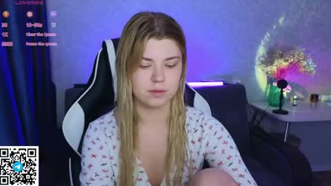 Molly   Emily online show from 22, 4, 2026