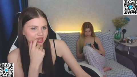 Snapshot of _kirieshka chatting on 29, 5, 2026 Molly Emily online show from 29, 5, 2026
