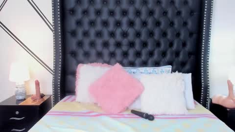 _krystal_cambell online show from 10, 11, 2025