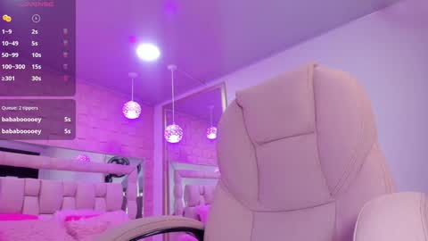 Snapshot of _laaura_ chatting on 22, 12, 2024 Laura online show from 22, 12, 2024