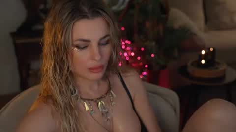 _lady__m_ online show from 19, 7, 2026