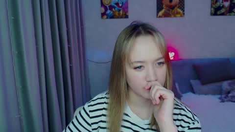 _lalune_ online show from 26, 12, 2024