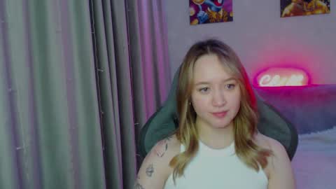 _lalune_ online show from 13, 1, 2025